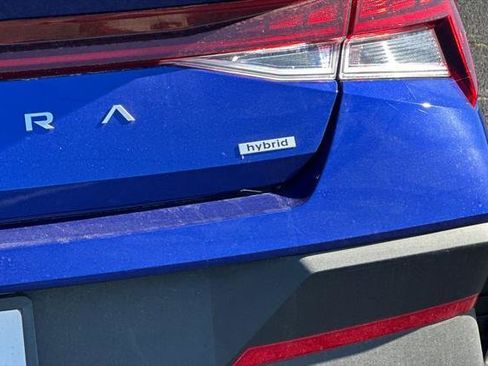 New 2025 Hyundai Elantra SEL image 23