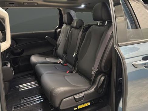 Used 2025 Kia Carnival SX Prestige FWD image 24