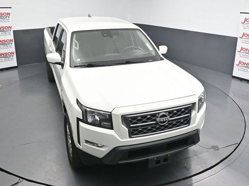 Used 2022 Nissan Frontier SV w/ Technology Package AWD/4WD image 10