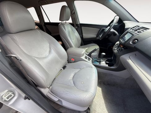 Used 2010 Toyota RAV4 Limited FWD image 19