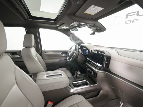 Used 2022 Chevrolet Silverado 1500 LTZ w/ LTZ Premium Package AWD/4WD image 20
