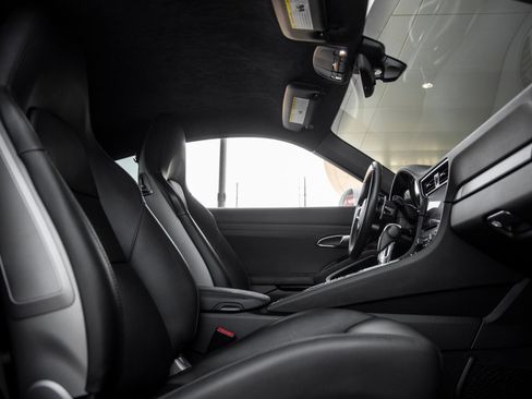Certified 2018 Porsche 911 Carrera 4 GTS AWD/4WD image 33