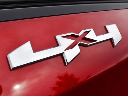 Used 2019 GMC Sierra 1500 SLT w/ SLT Premium Plus Package image 16