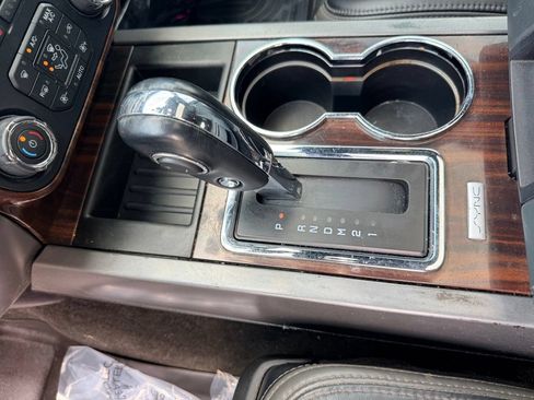 Used 2017 Ford Expedition Platinum AWD/4WD image 14