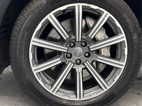 Used 2018 Audi Q7 3.0T Premium Plus image 32