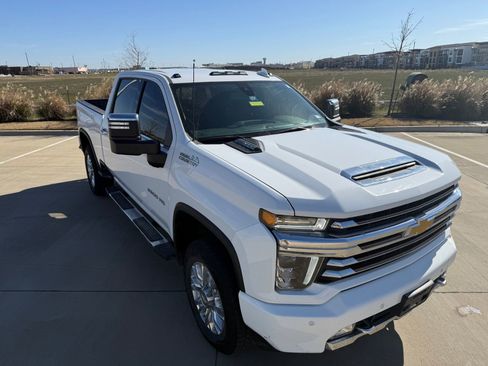 Used 2021 Chevrolet Silverado 2500 High Country w/ Safety Package II image 10