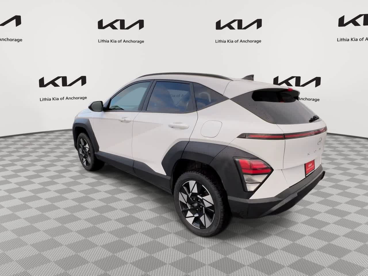 Used 2025 Hyundai Kona SEL AWD/4WD image 6