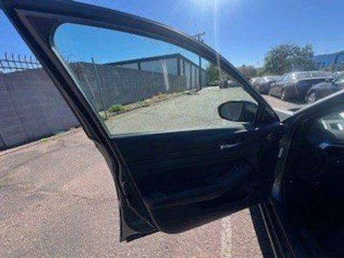 Used 2025 Nissan Altima 2.5 SV image 12