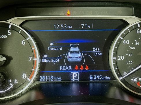 Used 2025 Nissan Altima 2.5 SV FWD image 18