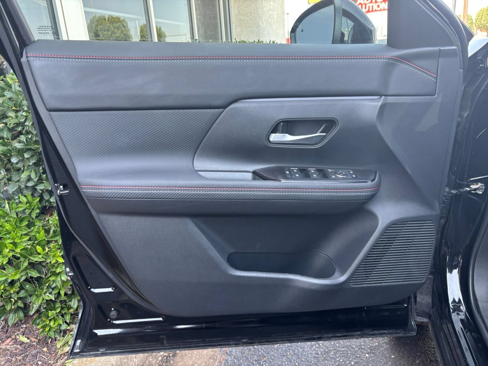 Used 2026 Nissan Kicks SR AWD/4WD image 18