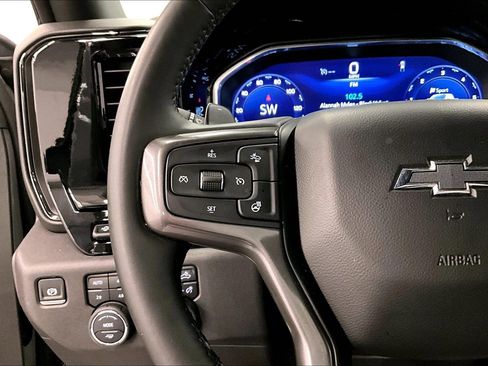 Used 2025 Chevrolet Silverado 1500 ZR2 w/ Technology Package AWD/4WD image 26