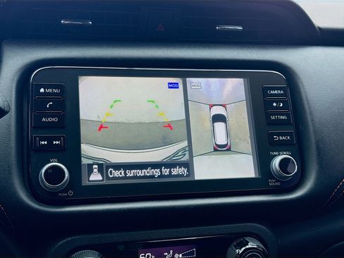 Used 2022 Nissan Kicks SR w/ Interior Electronics Package FWD image 10