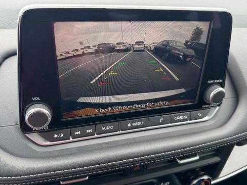 Certified 2026 Nissan Rogue SV FWD image 20
