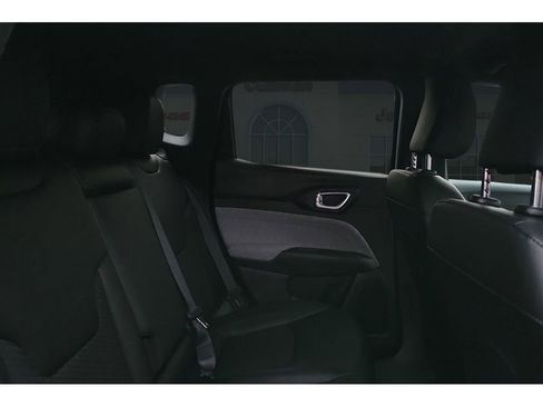 New 2026 Jeep Compass Latitude image 29