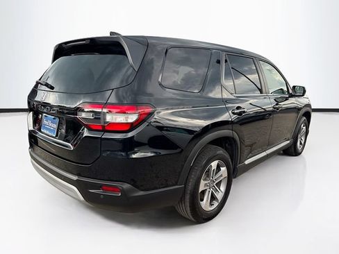 Used 2025 Honda Pilot EX-L image 9