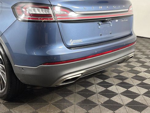 Used 2019 Lincoln Nautilus Reserve AWD/4WD image 39