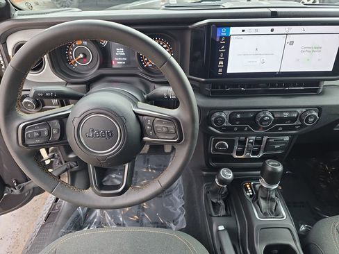 Used 2024 Jeep Wrangler Sport S image 27