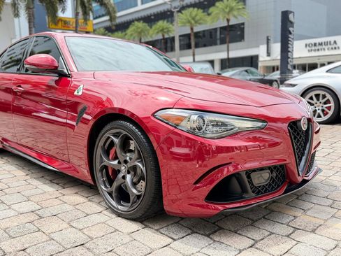 Used 2017 Alfa Romeo Giulia Quadrifoglio RWD image 6