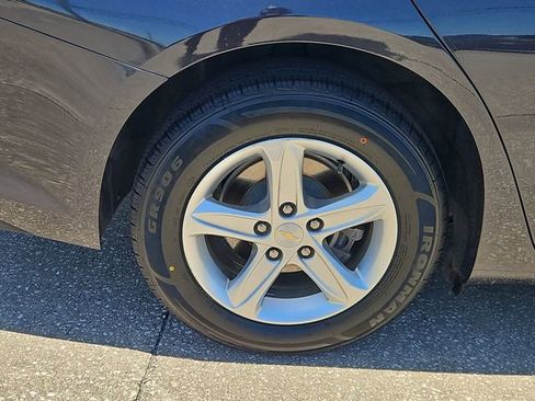 Used 2022 Chevrolet Malibu LS FWD image 5