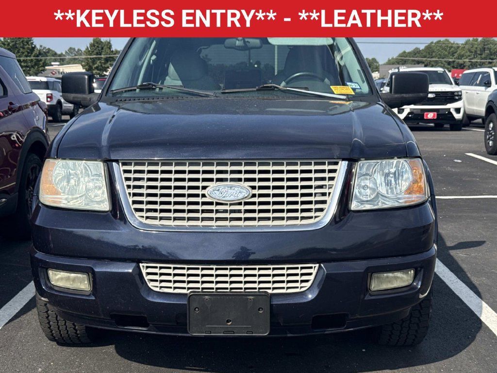 Used 2004 Ford Expedition XLT RWD image 2