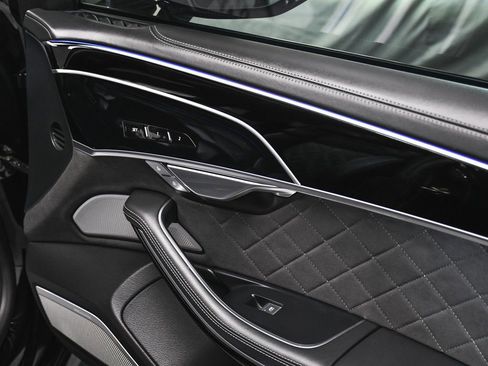 Used 2023 Audi S8 4.0T image 20