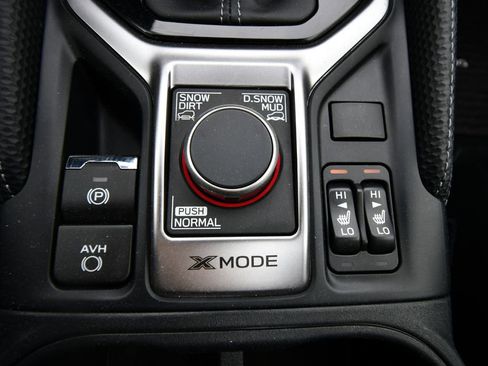 Used 2023 Subaru Forester Touring AWD/4WD image 31