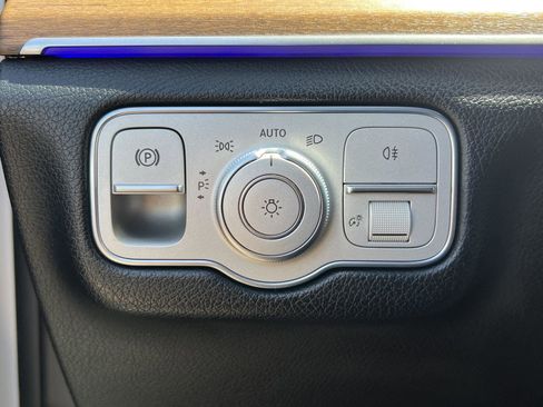 Used 2020 Mercedes-Benz GLS 450 4MATIC image 28