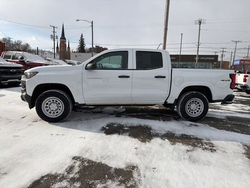 Used 2025 Chevrolet Colorado W/T w/ Advanced Trailering Package image 4