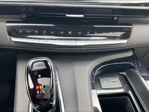 Certified 2024 Cadillac Escalade Sport image 32