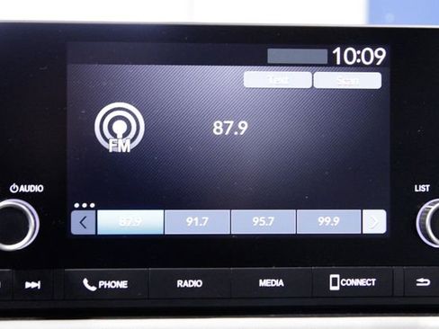 Certified 2024 Honda HR-V LX image 31