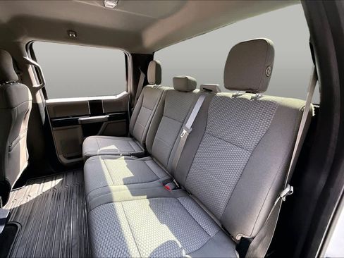 Used 2017 Ford F150 XLT w/ Trailer Tow Package RWD image 19