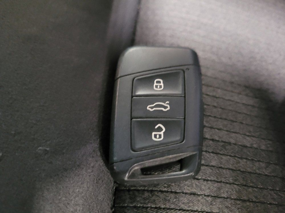 Used 2019 Volkswagen Jetta GLI FWD image 32