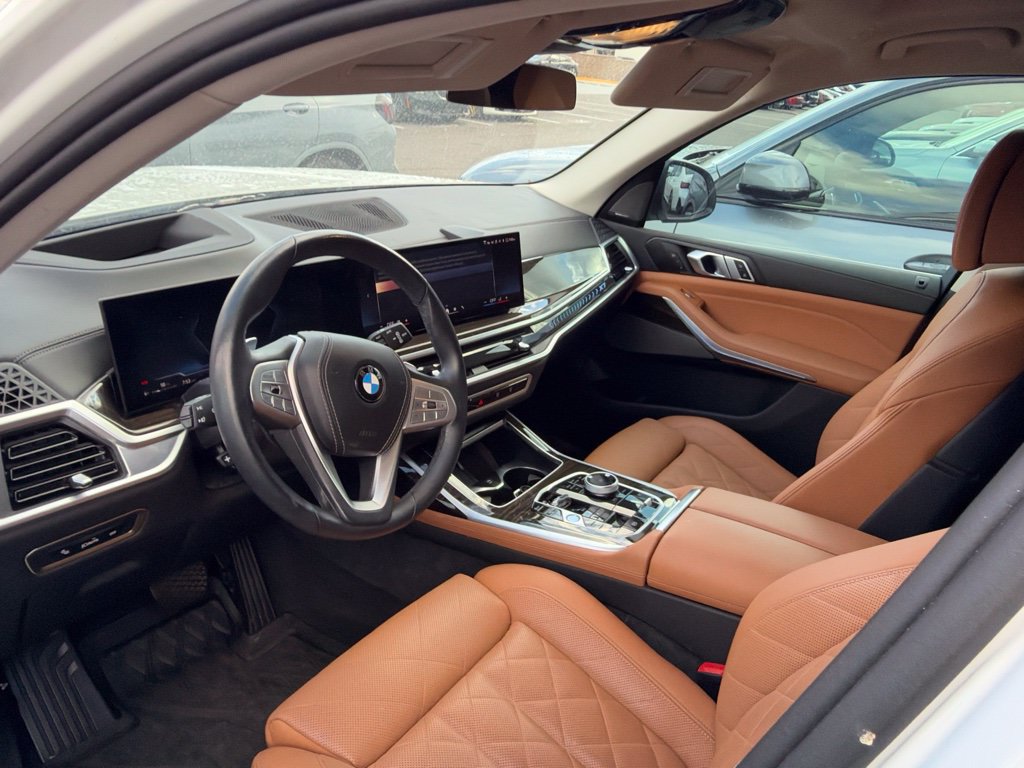 Certified 2024 BMW X7 xDrive40i w/ Premium Package AWD/4WD image 5