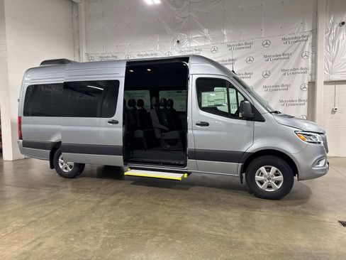New 2025 Mercedes-Benz Sprinter 2500 image 14