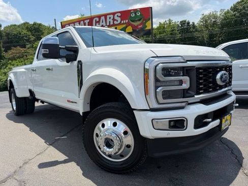 Used 2023 Ford F450 Platinum w/ FX4 Off-Road Package AWD/4WD image 1