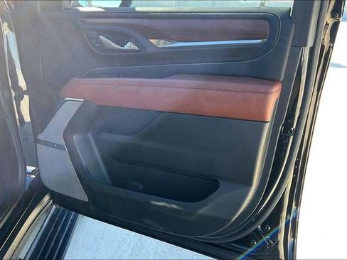 Used 2023 GMC Yukon Denali Ultimate image 29