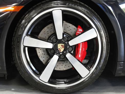 Certified 2024 Porsche 911 Carrera S RWD image 9