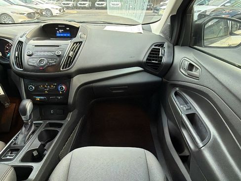 Used 2017 Ford Escape S image 33