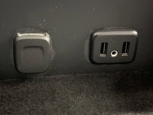 Used 2018 Chevrolet Silverado 1500 LT image 21