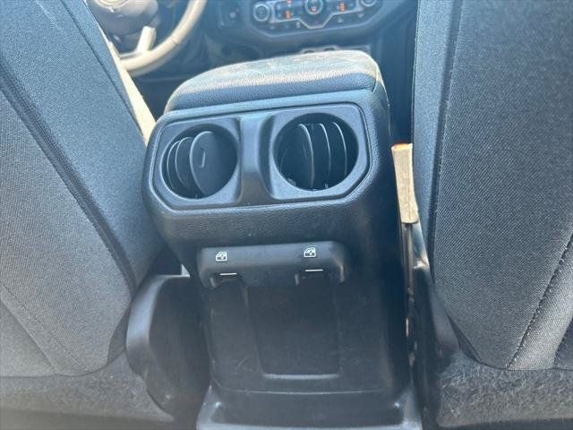 Certified 2024 Jeep Wrangler Unlimited w/ Convenience Group AWD/4WD image 38