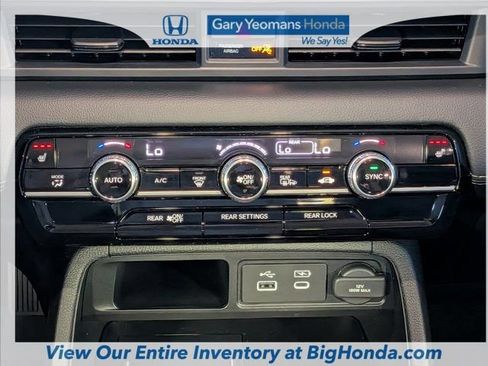 Certified 2025 Honda Pilot Touring image 23