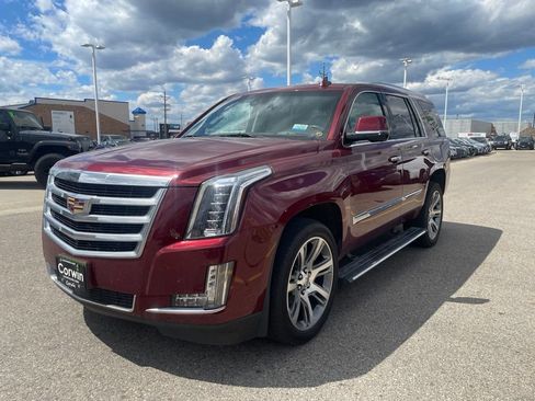 Used 2017 Cadillac Escalade Premium Luxury AWD/4WD image 6