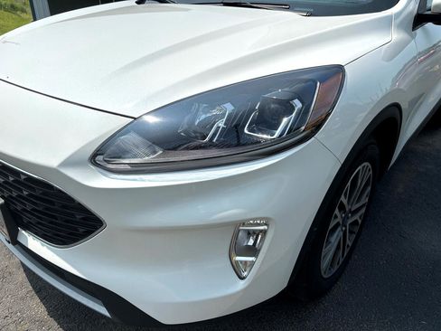 Used 2022 Ford Escape SEL w/ Technology Package image 10