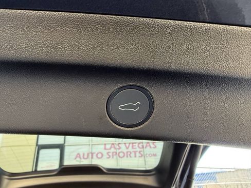 Used 2021 Tesla Model Y Long Range AWD/4WD image 25