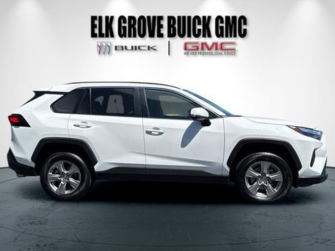 Used 2024 Toyota RAV4 XLE FWD image 3