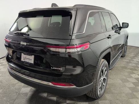 New 2025 Jeep Grand Cherokee Limited w/ Trailer Tow Package AWD/4WD image 7