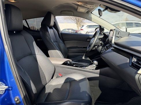 Used 2021 Toyota C-HR Limited image 28
