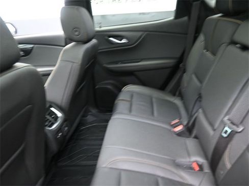 Used 2023 Chevrolet Blazer Premier image 18