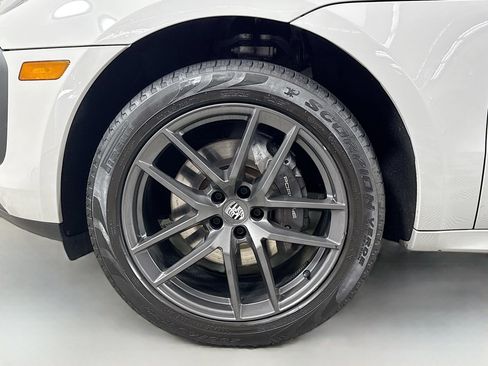 Certified 2023 Porsche Macan Turbo AWD/4WD image 30