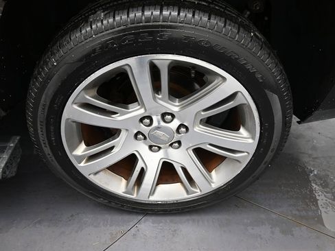 Used 2017 Cadillac Escalade Premium Luxury RWD image 36